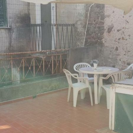 Terrazza Nel Borgo Santo Stefano di Magra Exterior photo
